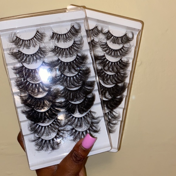 🩷25MM eyelashes🩷 - Picture 6 of 6